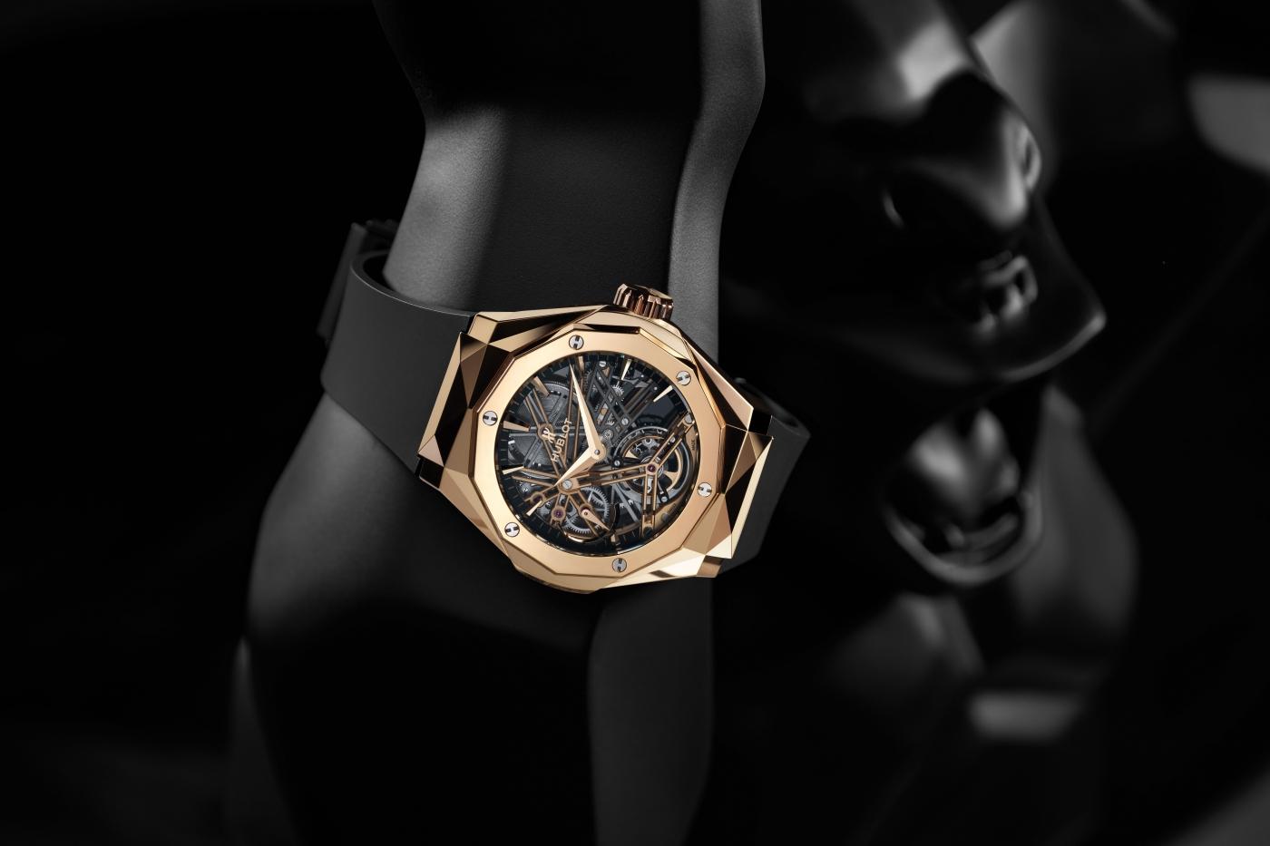 Classic Fusion Orlinski Tourbillon King Gold on a Kong