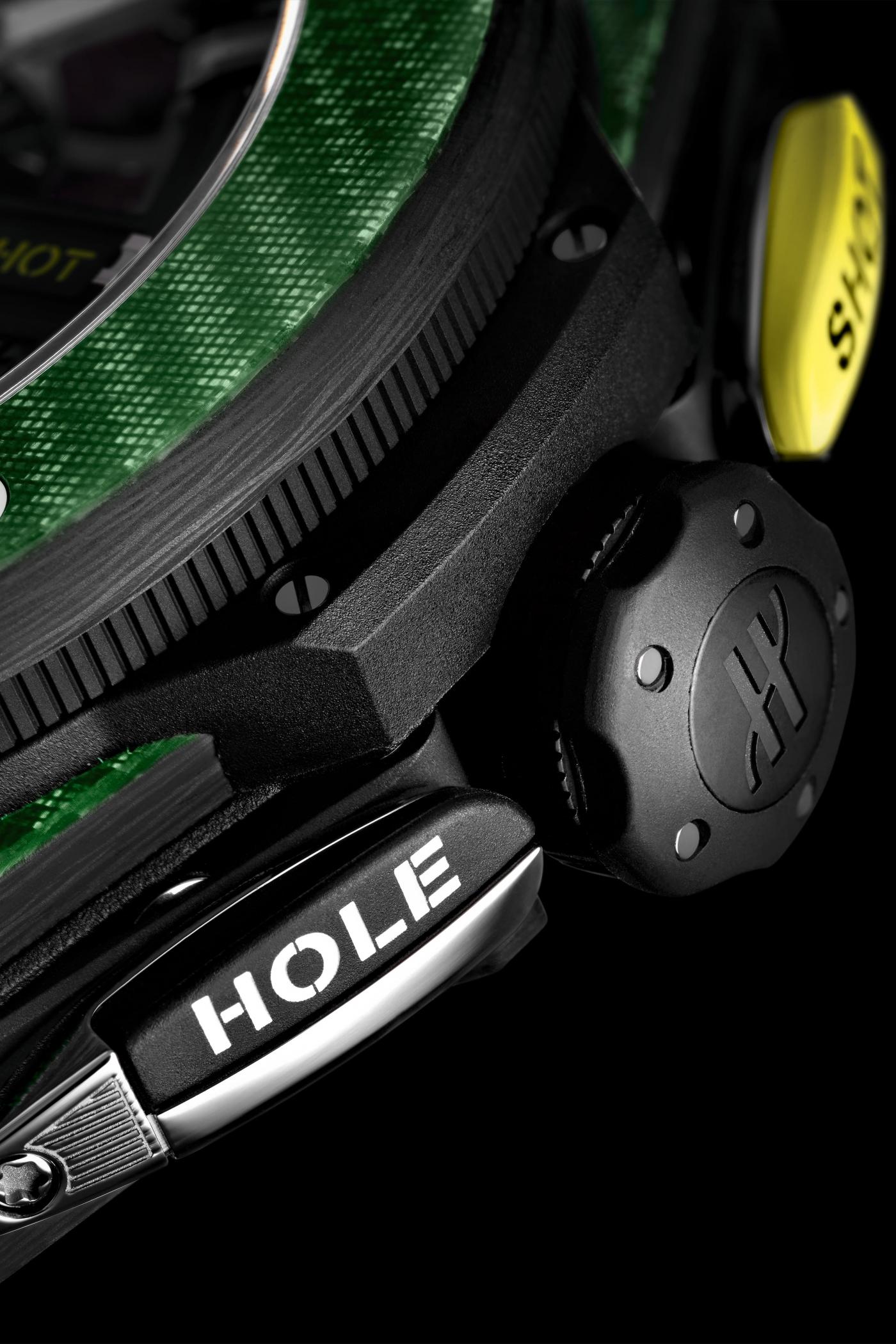 Unico Golf Green Carbon Close Up