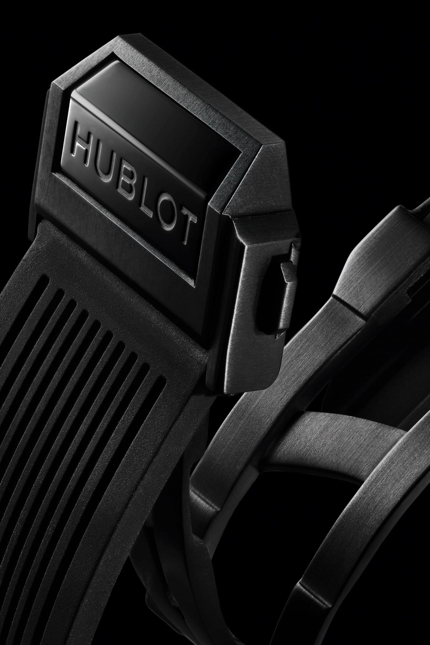 Rubber strap - close up