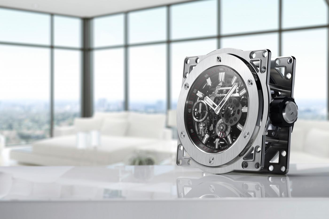 big-bang-meca-10-clock-lifestyle2