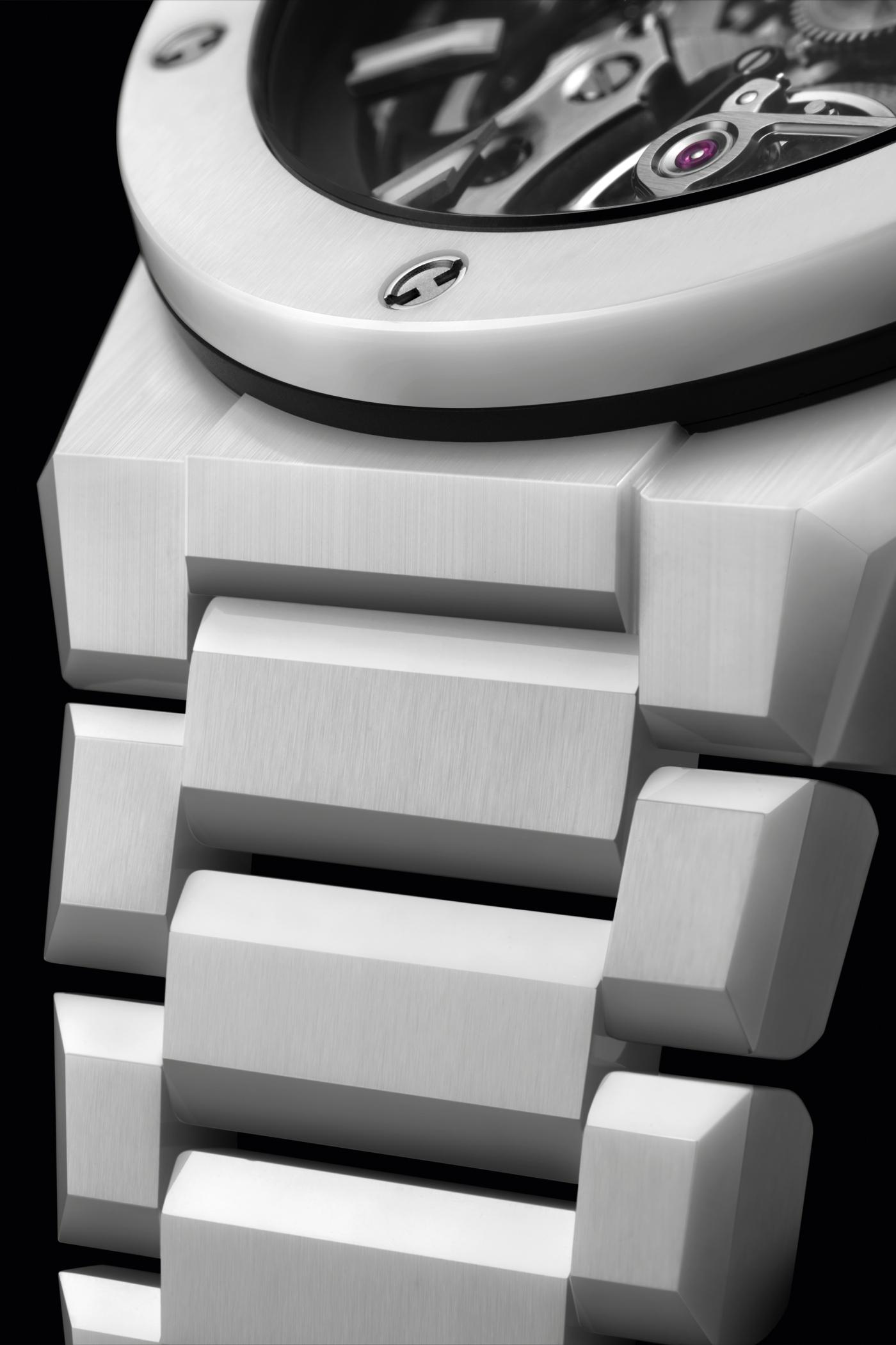 A WORLD FIRST: HUBLOT UNVEILS THE FIRST 100% CERAMIC MINUTE REPEATER