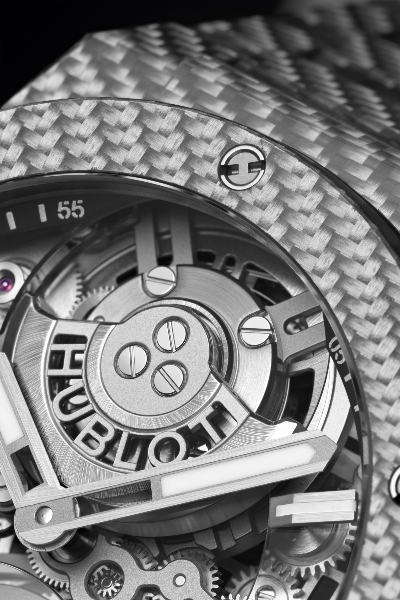 BIG BANG INTEGRATED TOURBILLON FULL CARBON