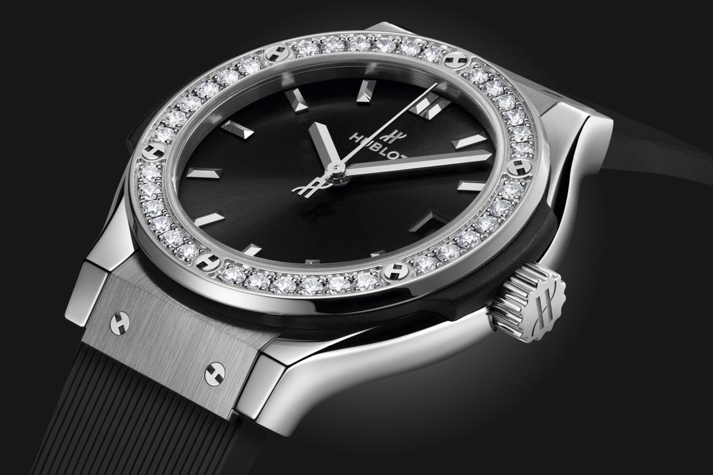 Classic Fusion Titanium Diamonds 33 mm