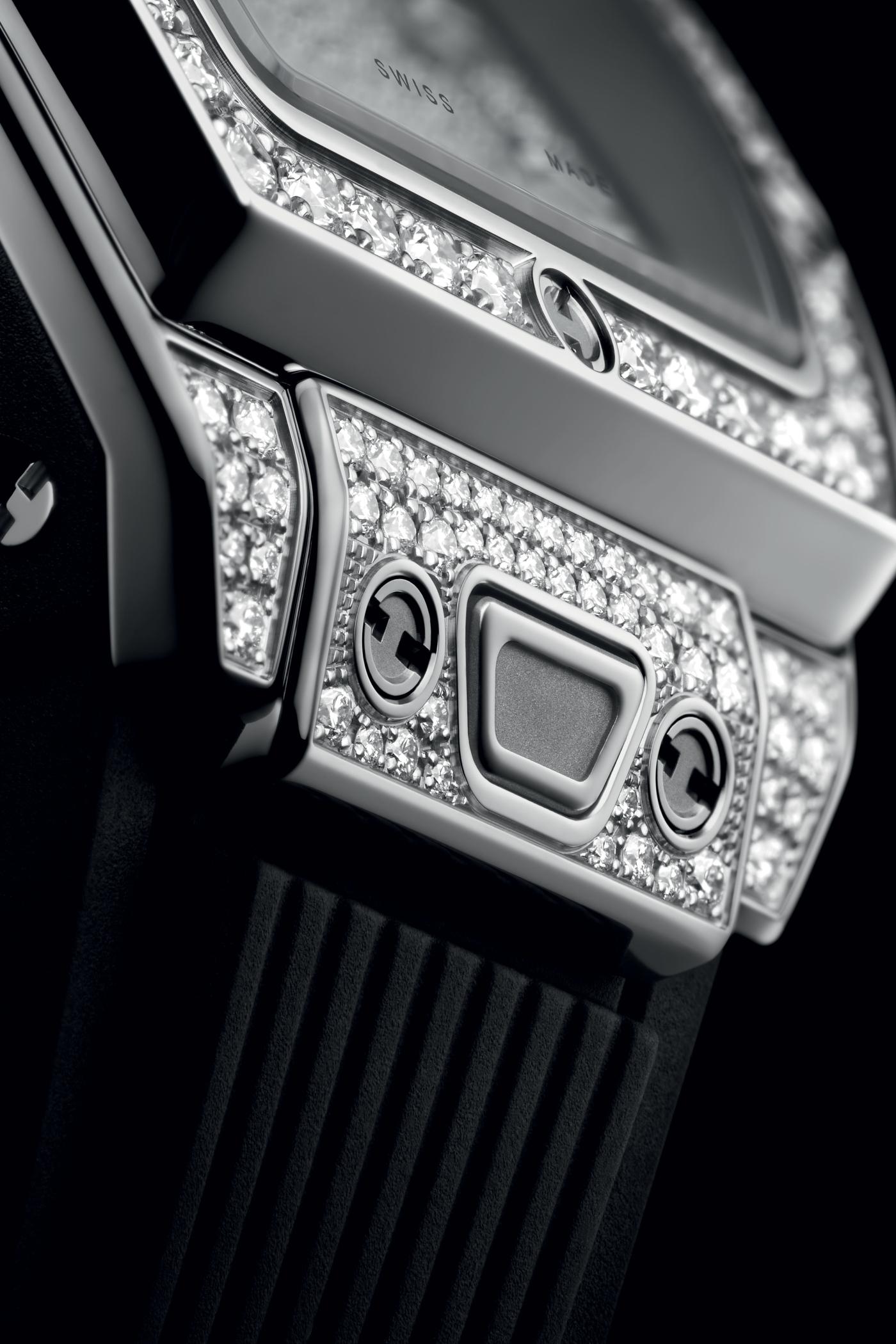 Hublot Spirit of Big Bang Steel Full Pave close Up