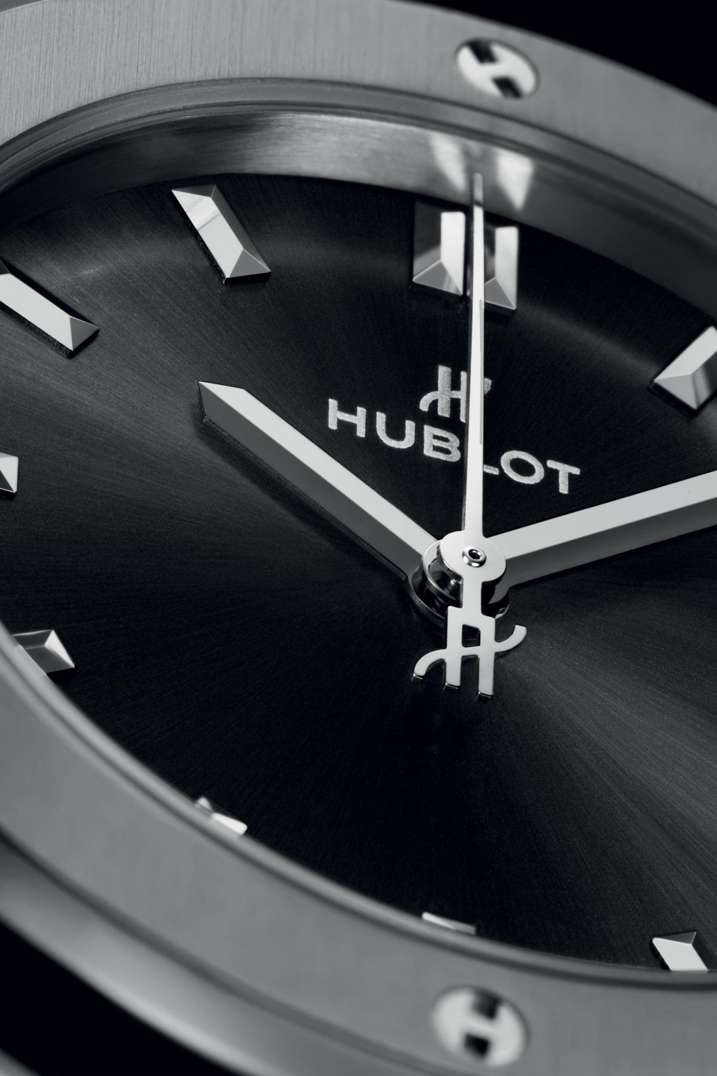 Classic Fusion Titanium on Rubber 33 mm