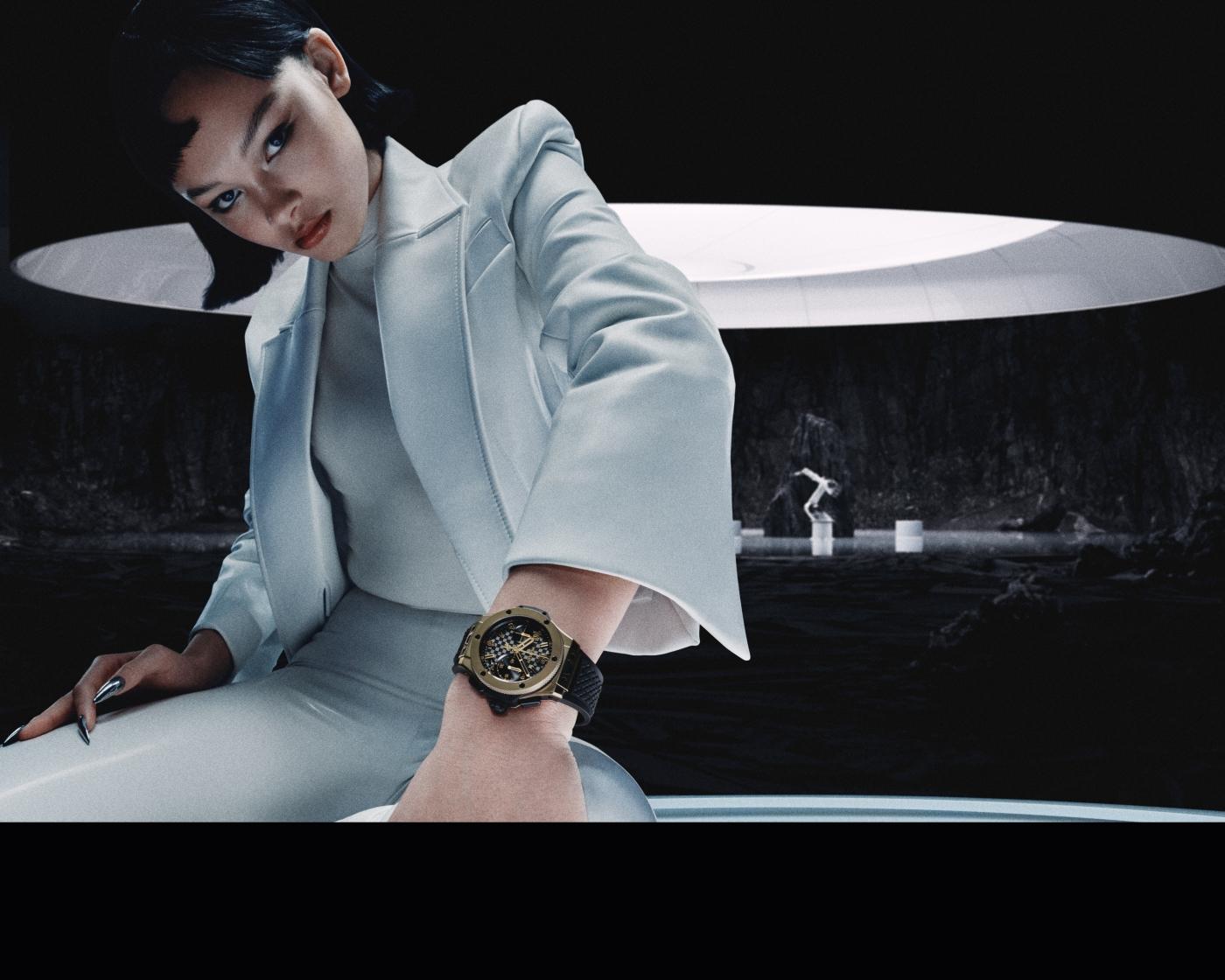 Big Bang 20th Anniversary woman wearing Magic Gold