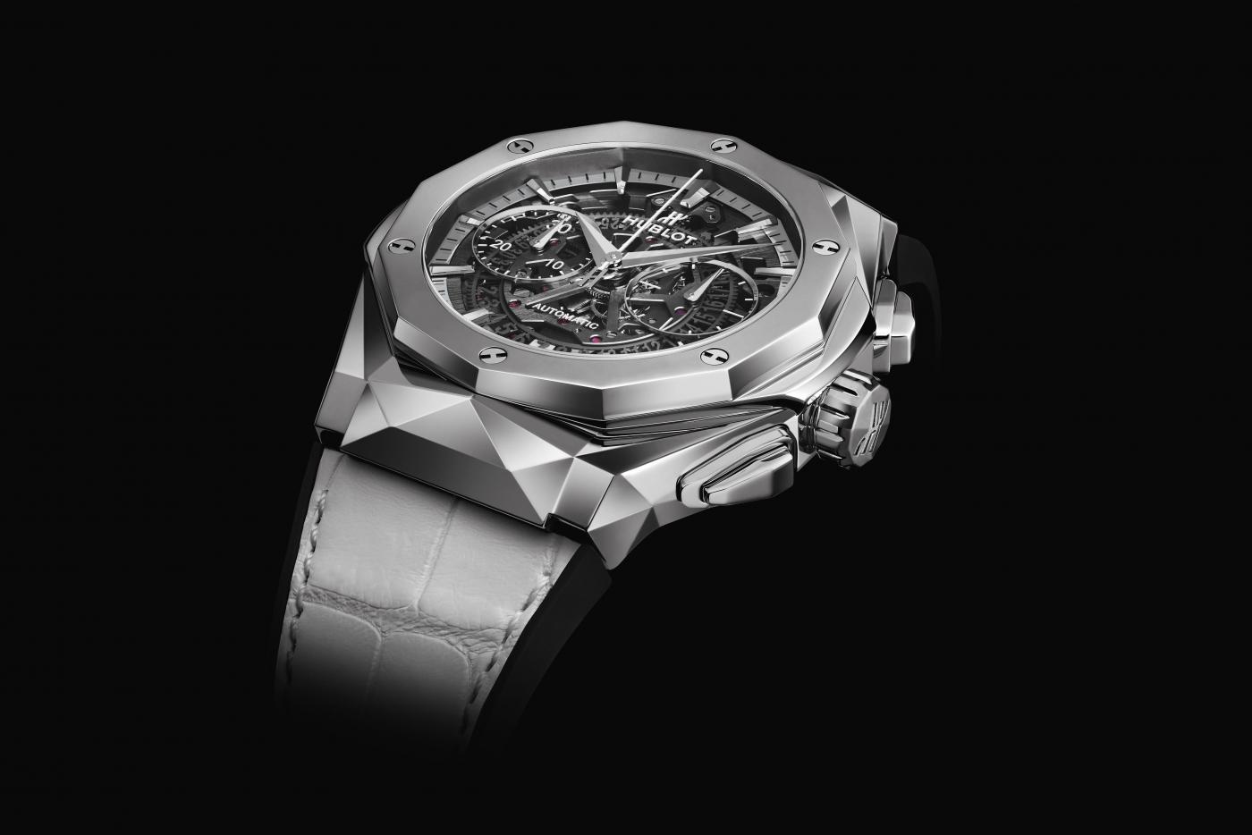 Hublot Classic Fusion Black Magic 45 mmHublot Big Bang Integral White Ceramic 42mm