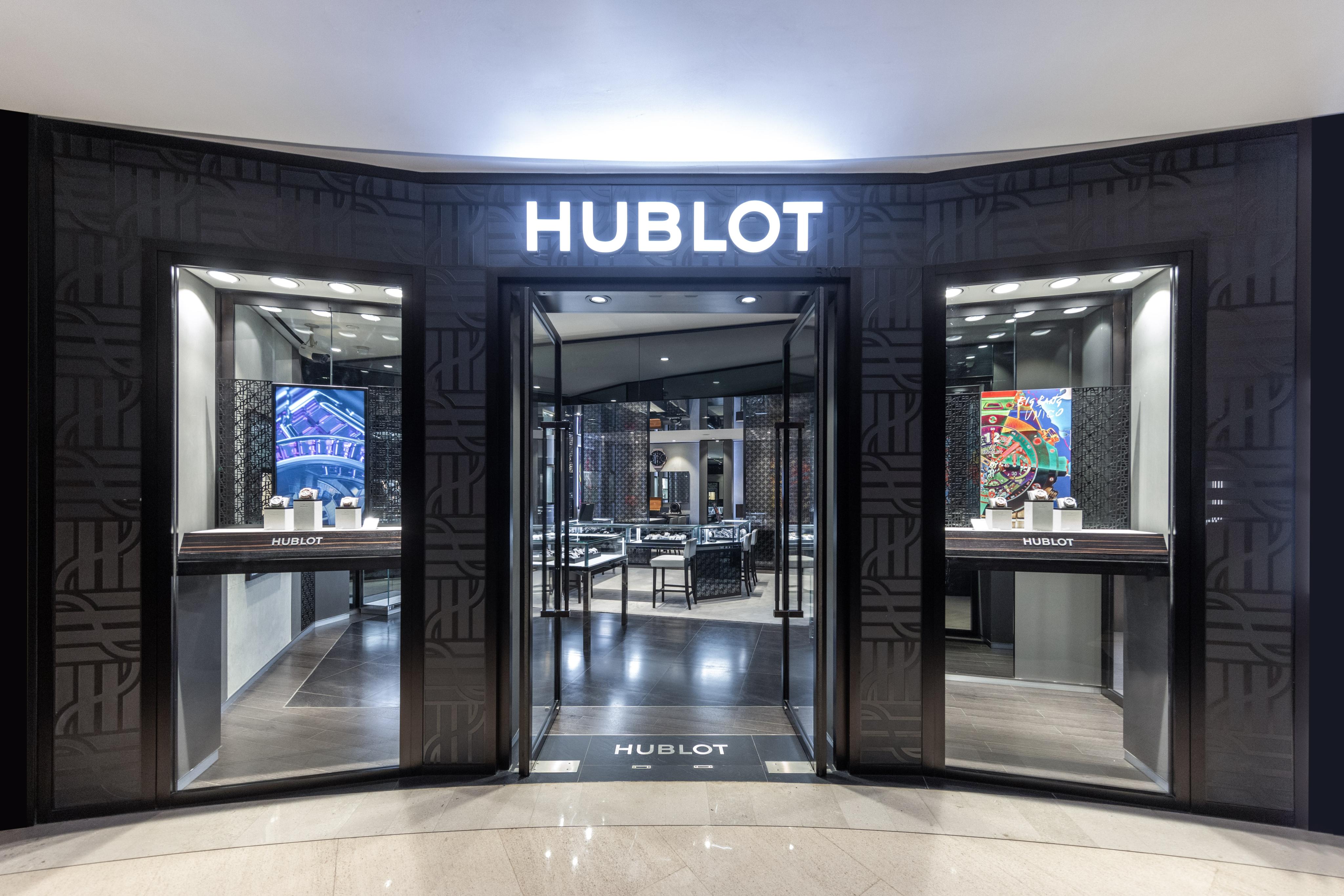 Shanghai Plaza 66 Boutique Hublot boutique-exterior-1